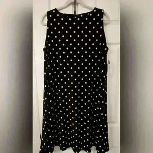CHAPS  Size 14W Black and White  Polka Dot Sleeveless Dress NWT Plus Size